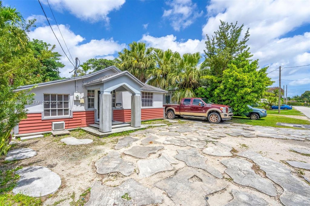 Photo of 6295 SW 29th St #1, Miami, FL 33155 (MLS # A11993830)