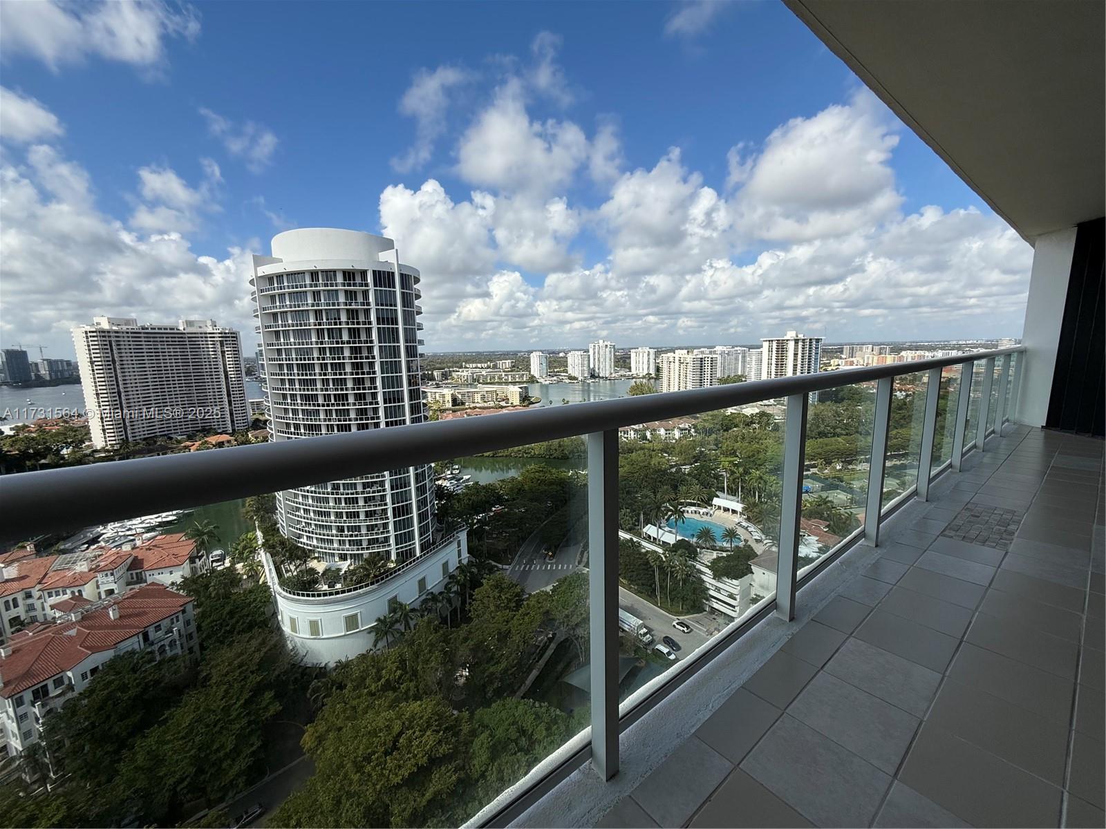 WILLIAMS ISLAND - Residential