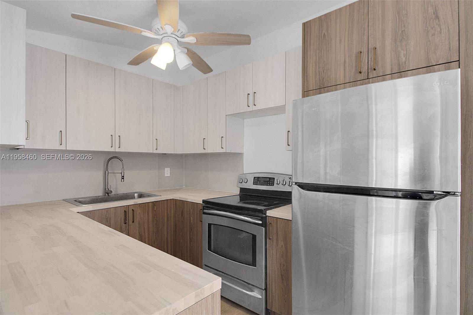 LAUDERDALE MANORS AMD PLA - Residential