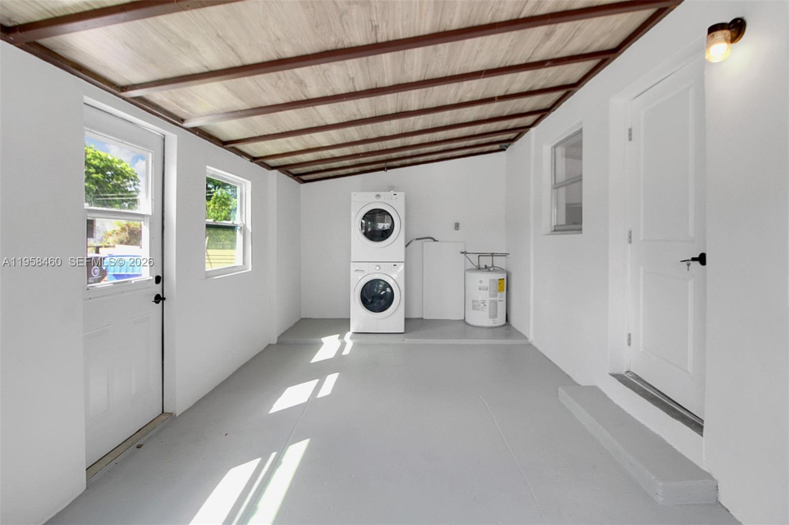 LAUDERDALE MANORS AMD PLA - Residential