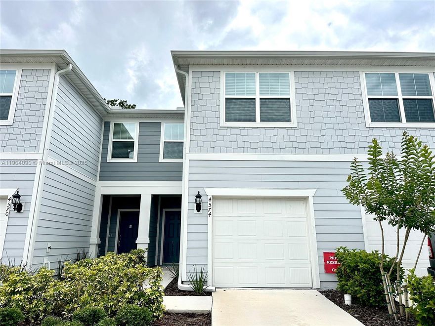 Investor-Ready! Modern 3BR/2.5BA townhome built in 2023 in the desirable Cypress Cay community, Kissimmee. Currently rented at $2,300/month, offering income from day one and low maintenance. Features open-concept layout, granite countertops, stainless-steel appliances, and tile floors. HOA includes internet, landscaping, and resort-style amenities: pool, playground, dog park, and basketball court. Prime location — minutes from Walmart, ALDI, US-192, and 15 min from Disney. Turnkey investment opportunity in a growing area.