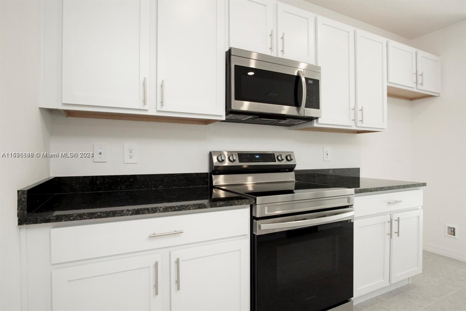 PORT ST LUCIE SECTION 10 - Residential Lease