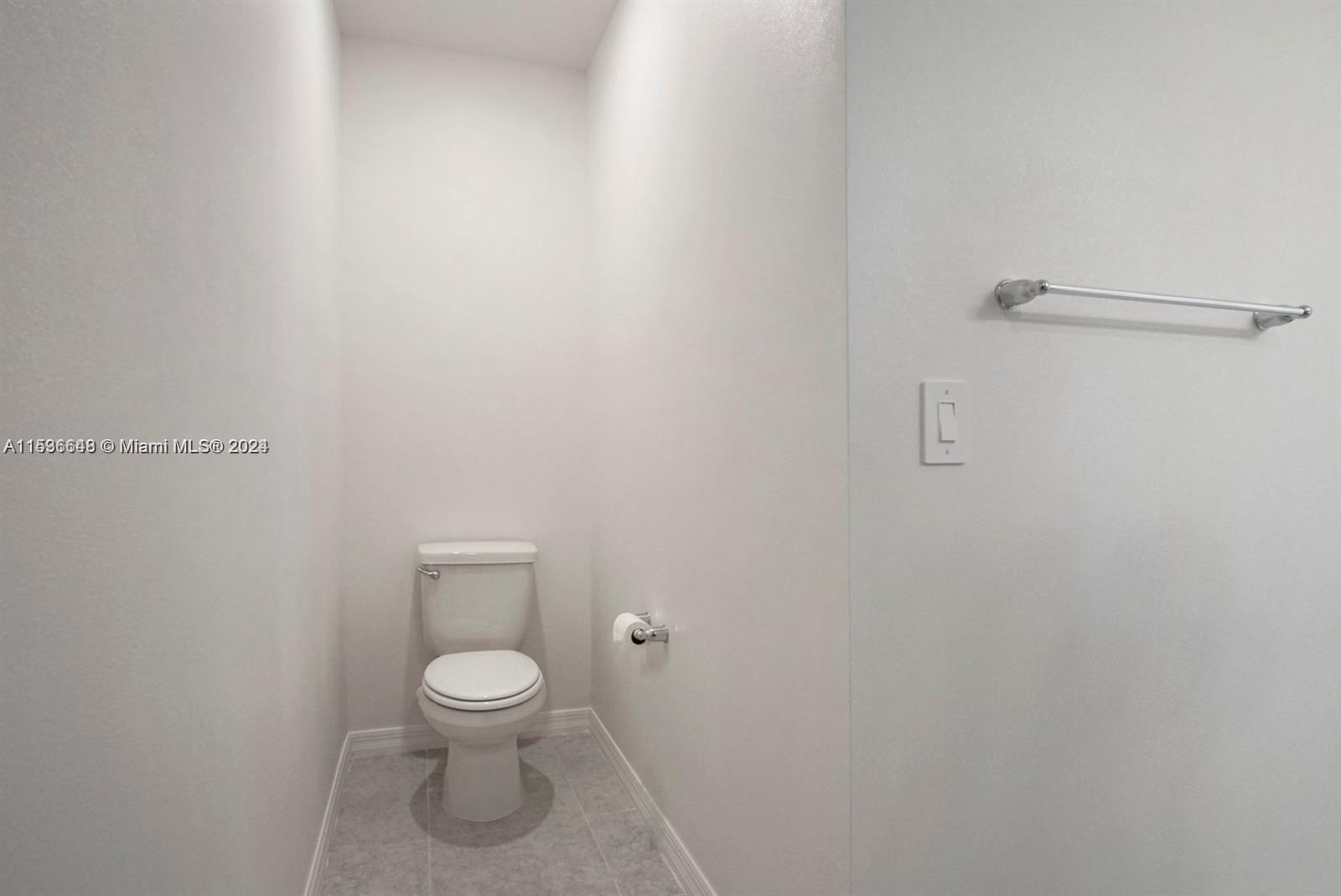 PORT ST LUCIE SECTION 10 - Residential Lease