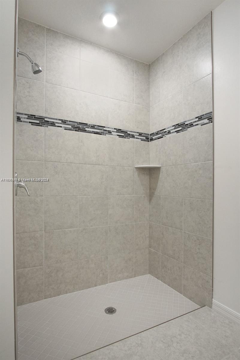 PORT ST LUCIE SECTION 10 - Residential Lease