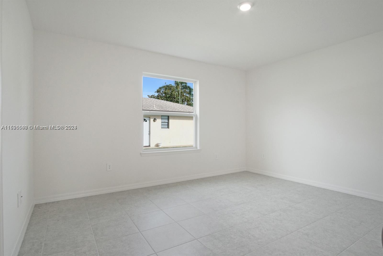 PORT ST LUCIE SECTION 10 - Residential Lease