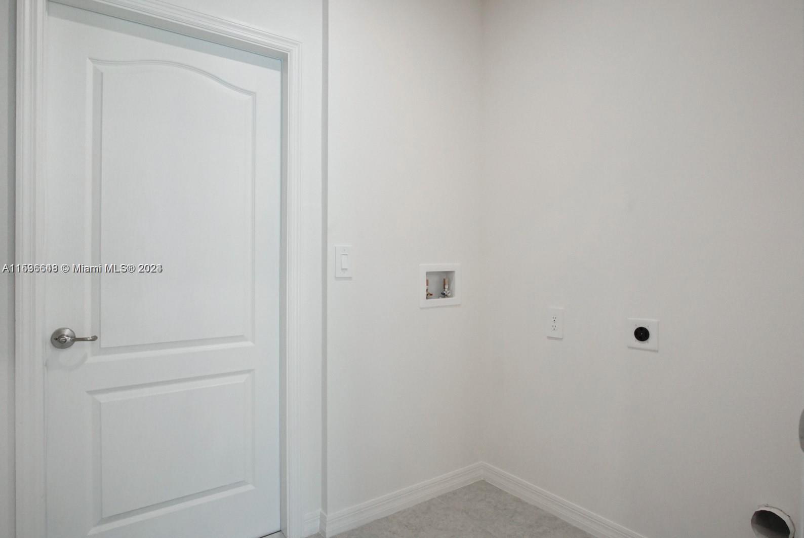 PORT ST LUCIE SECTION 10 - Residential Lease