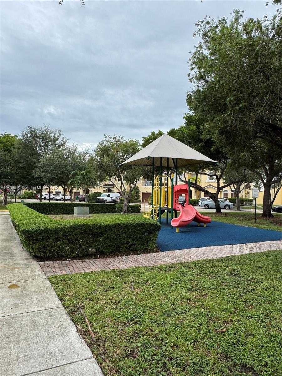 GRAND LAKES PHASE I - Residential