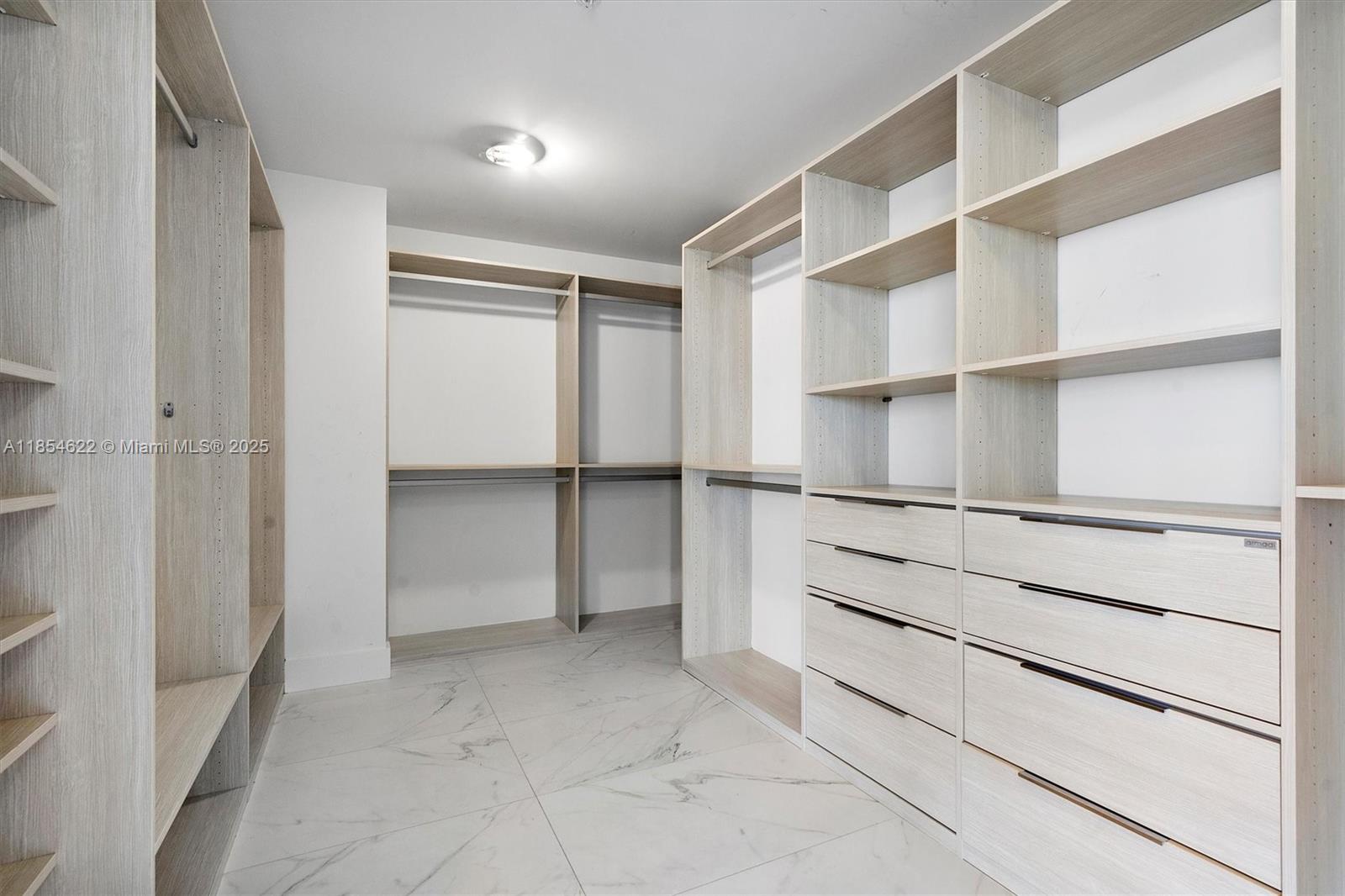 MARINA PALMS RESIDENCES N - Residential