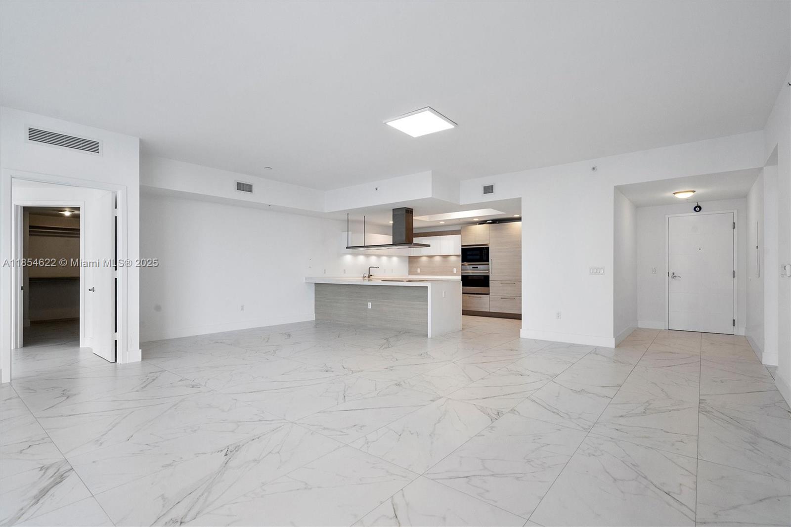 MARINA PALMS RESIDENCES N - Residential