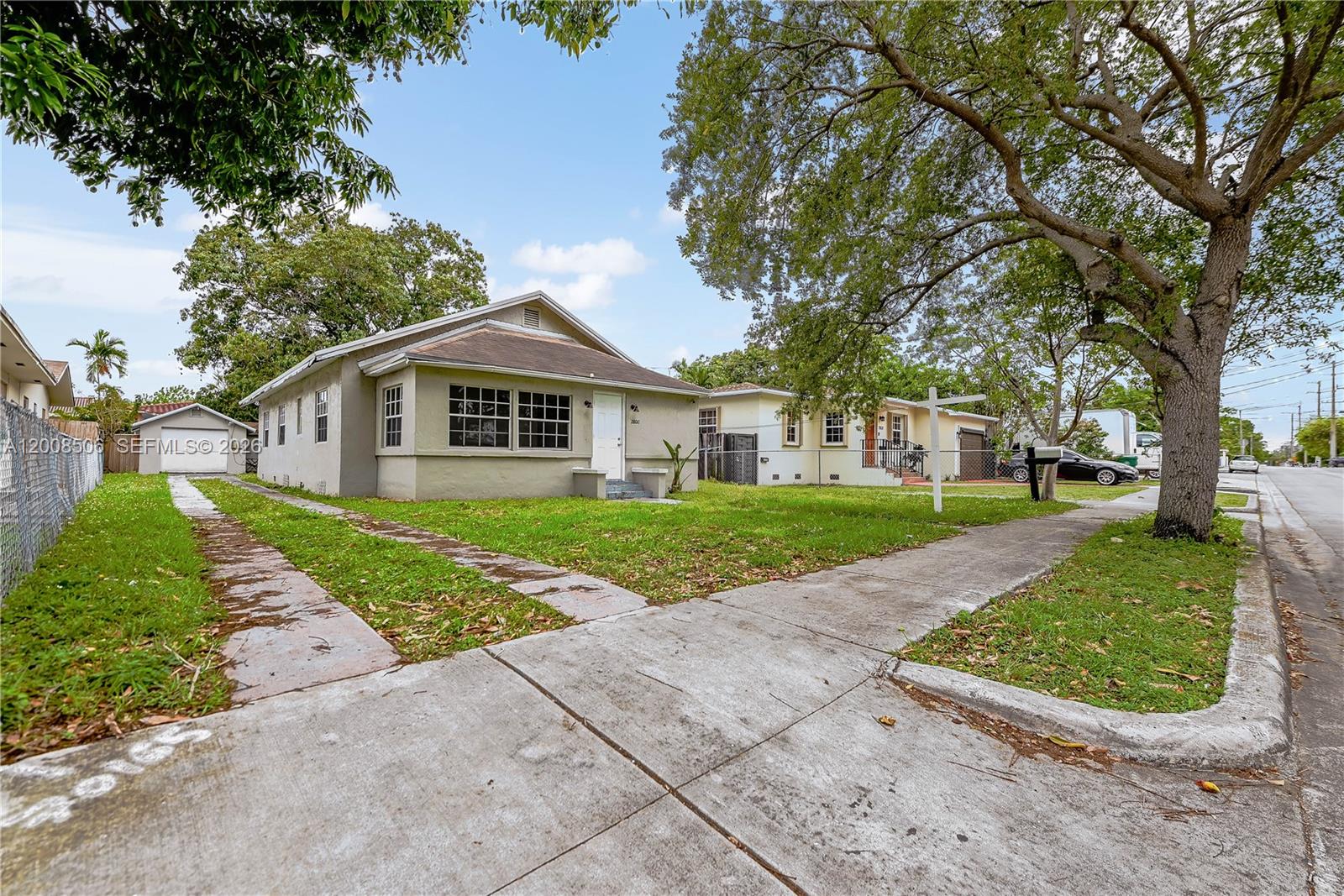 GRAPELAND - Residential Income