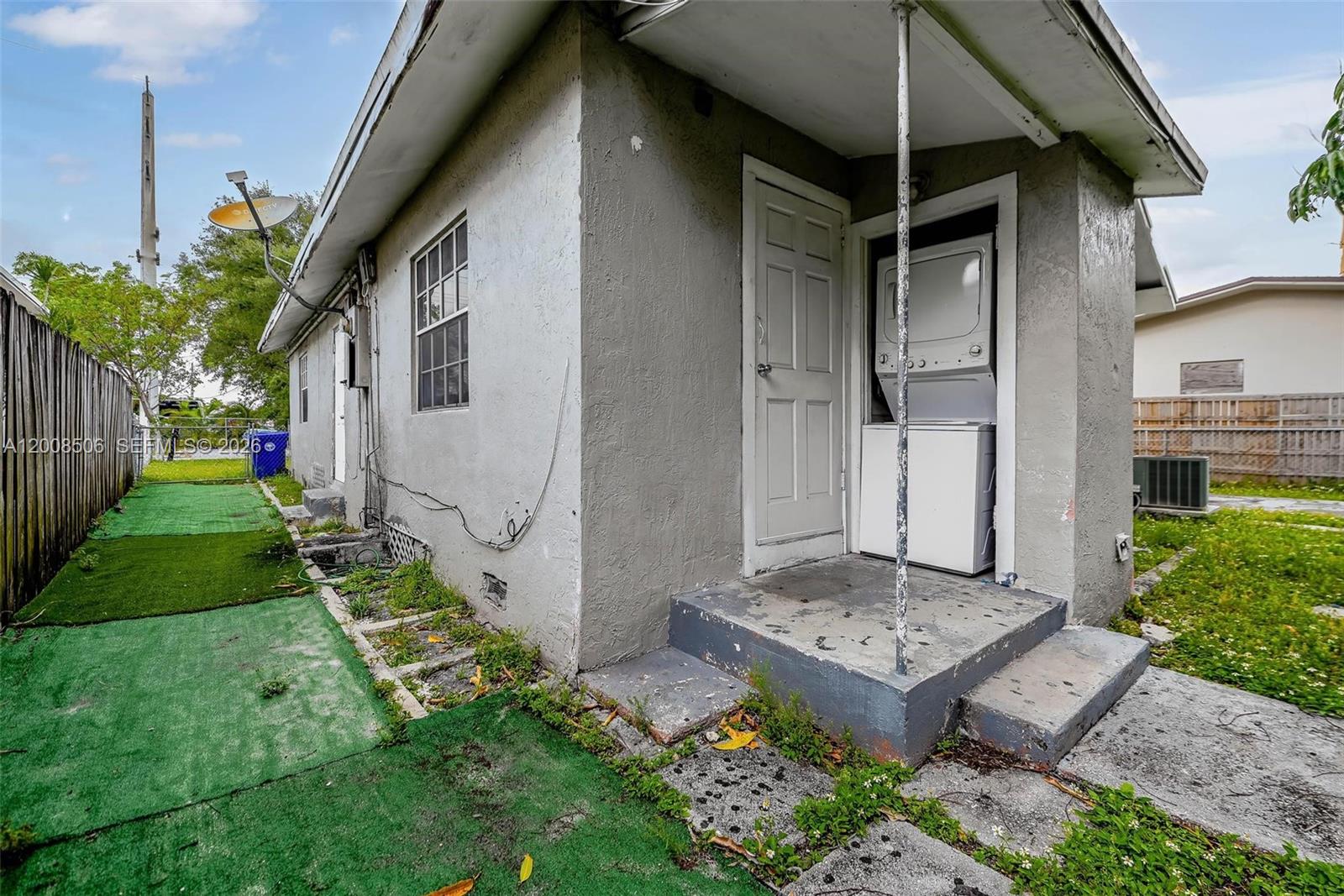 GRAPELAND - Residential Income