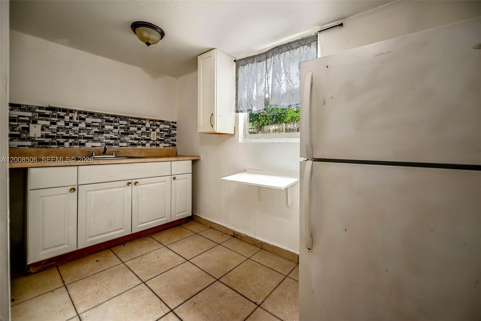 GRAPELAND - Residential Income