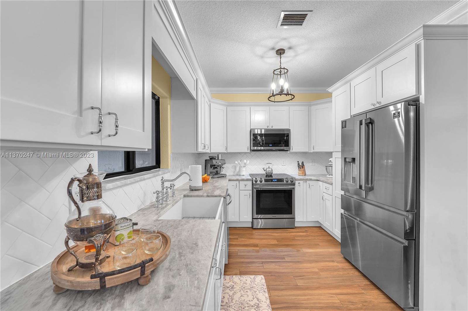 JEANNIE FOREST - Residential