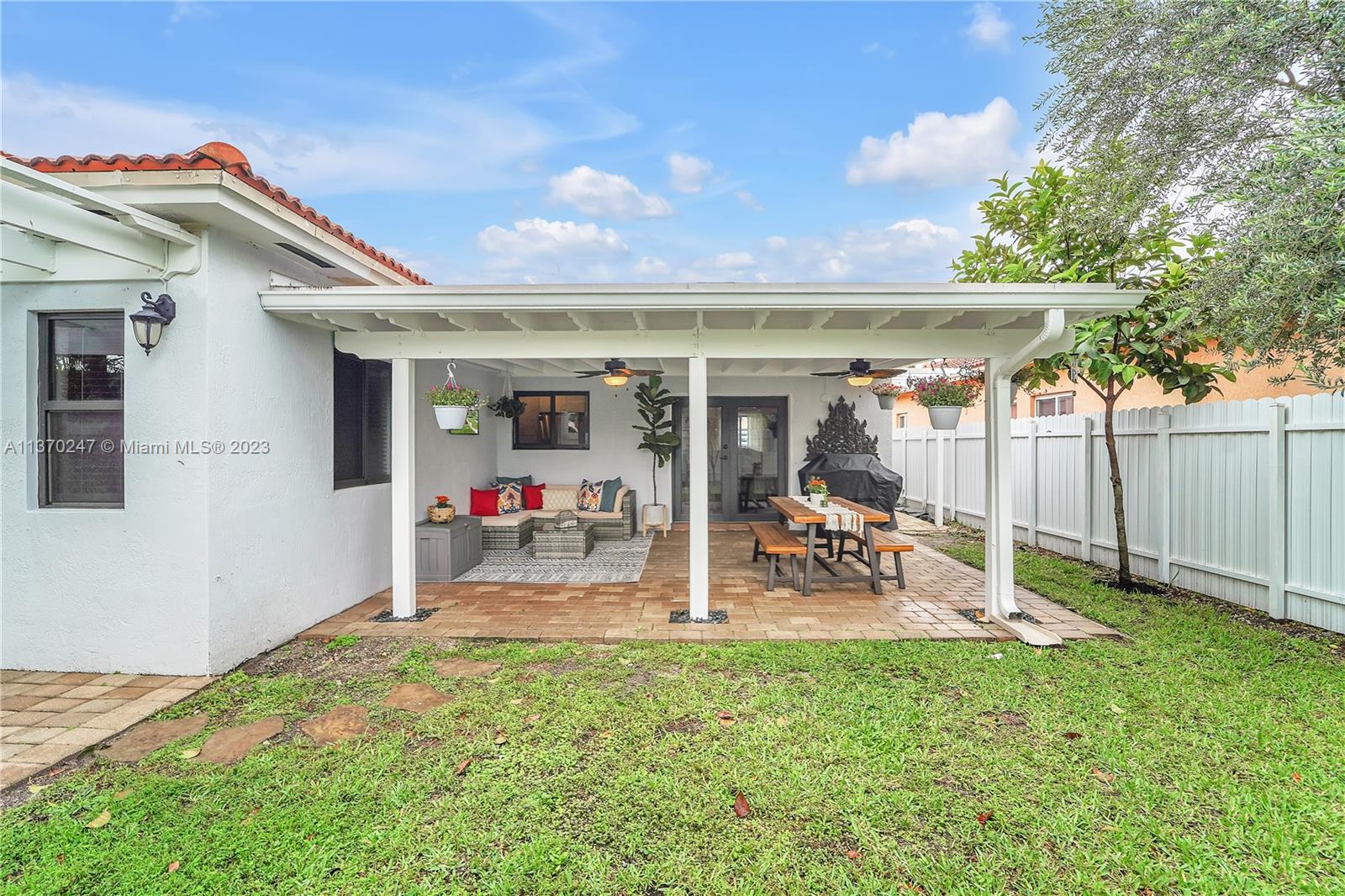 JEANNIE FOREST - Residential