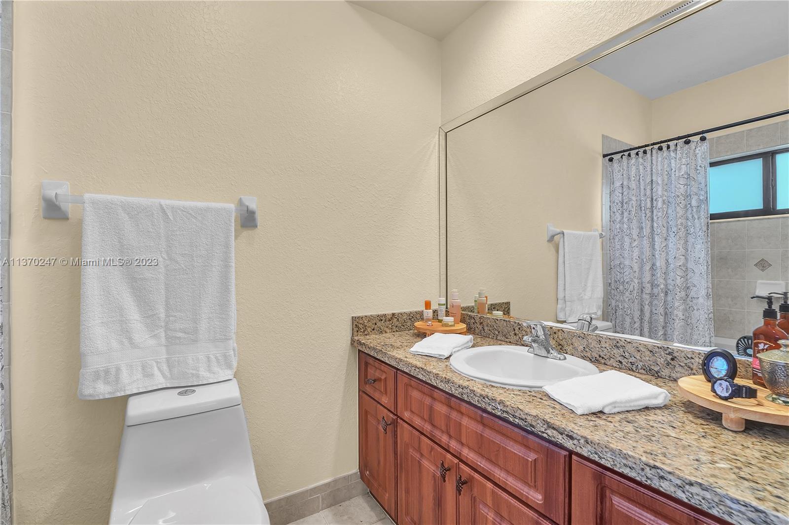 JEANNIE FOREST - Residential