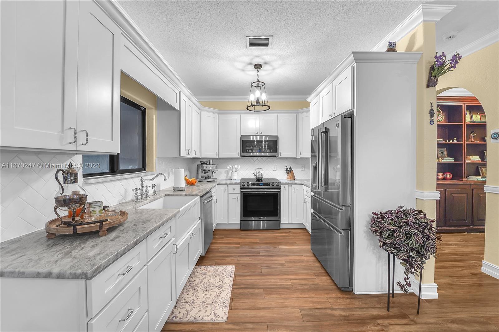 JEANNIE FOREST - Residential