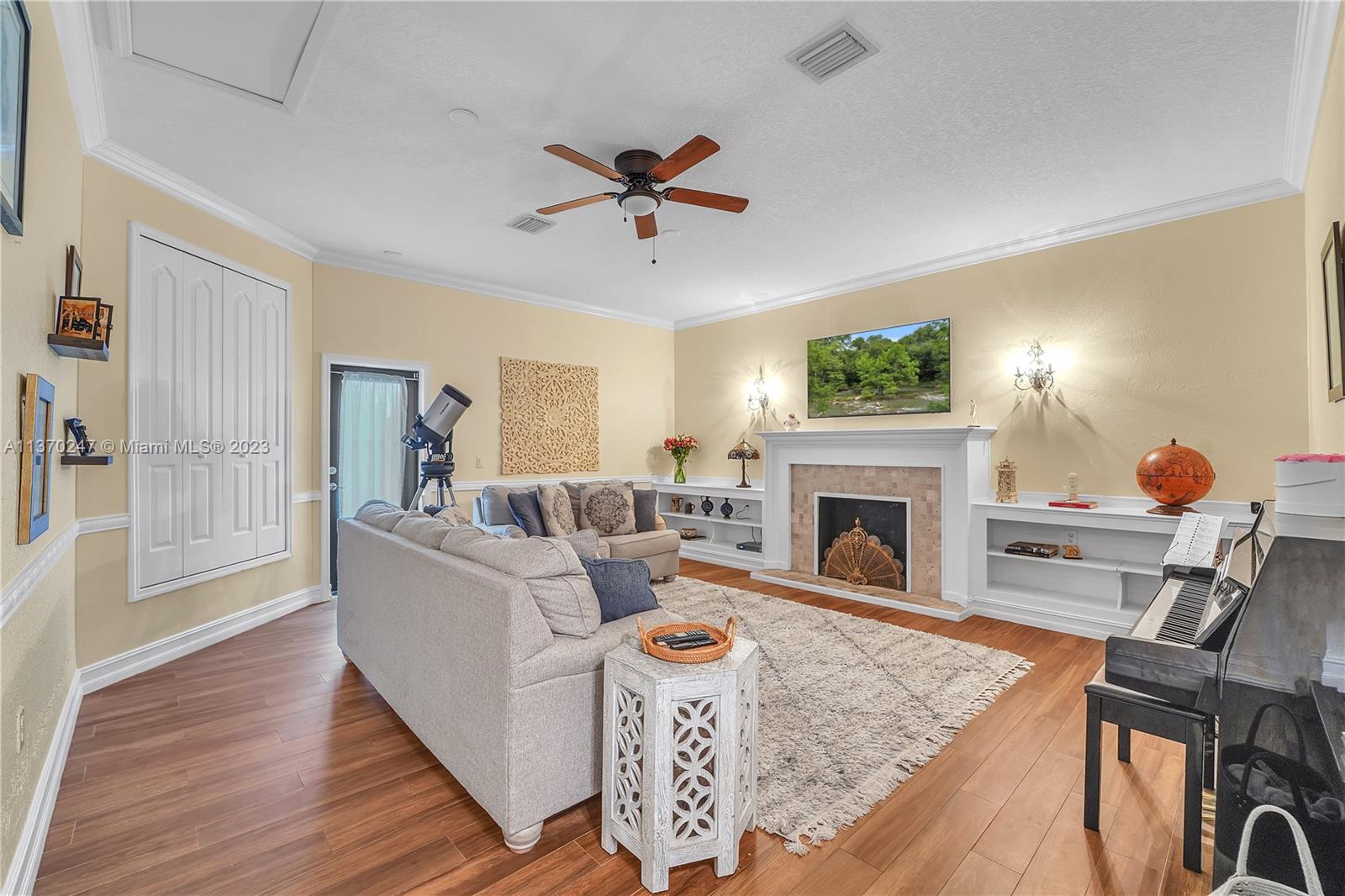 JEANNIE FOREST - Residential