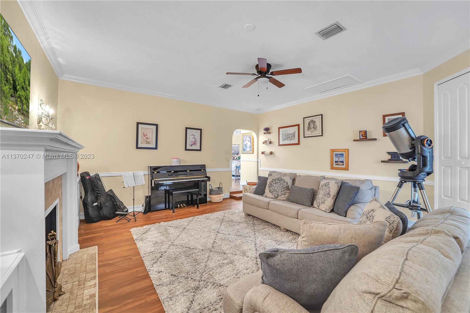 JEANNIE FOREST - Residential