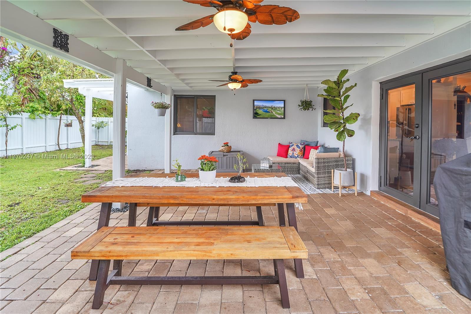 JEANNIE FOREST - Residential