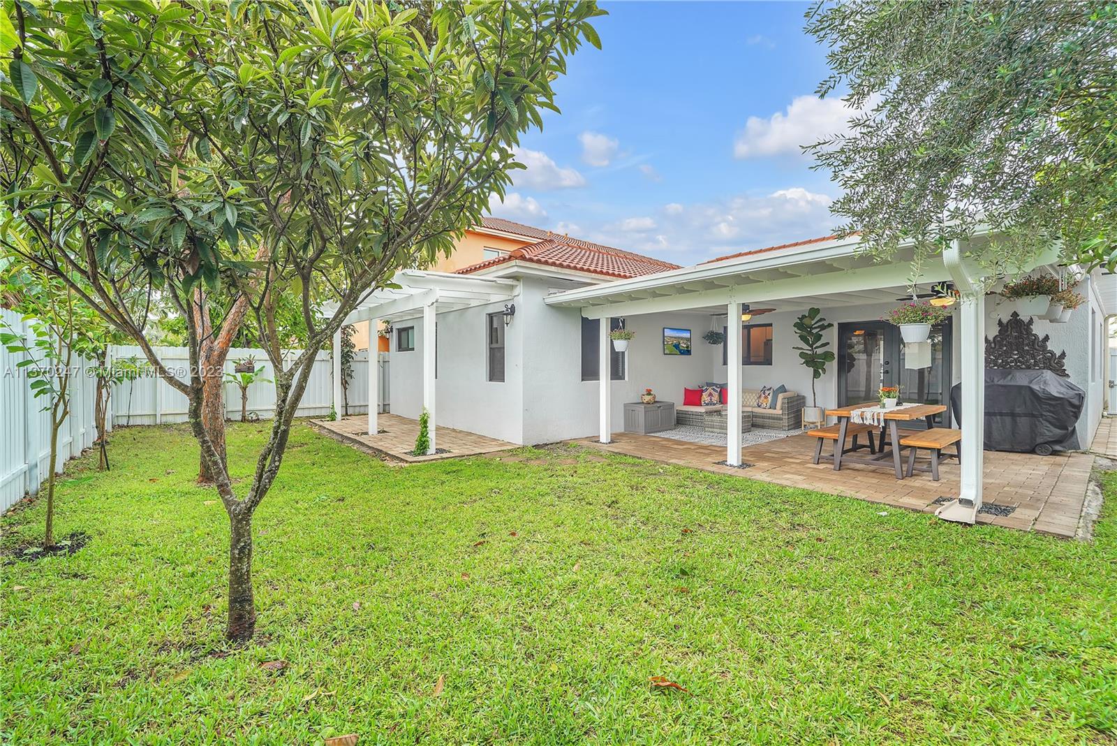 JEANNIE FOREST - Residential