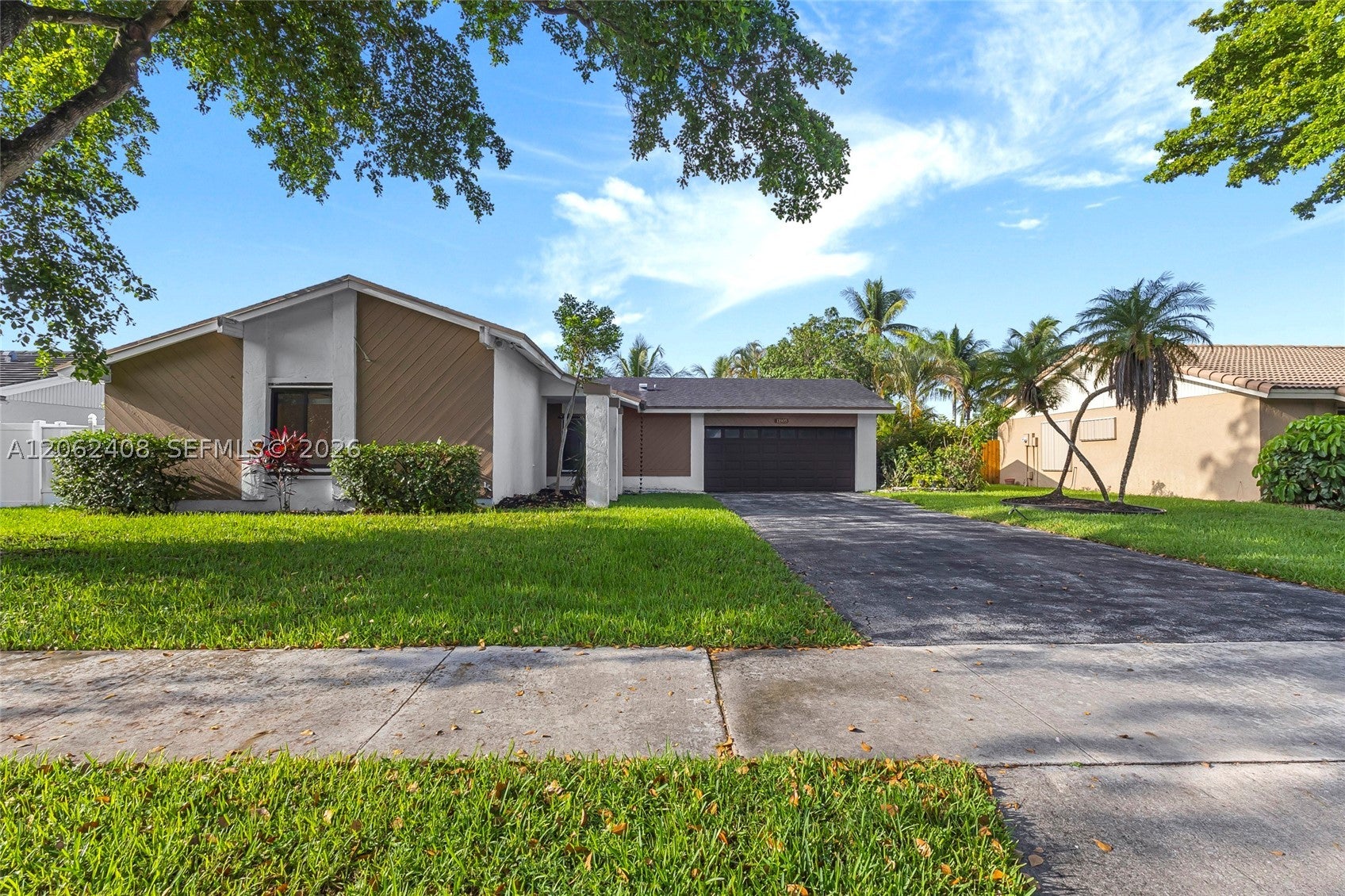 11905 Sailboat Dr