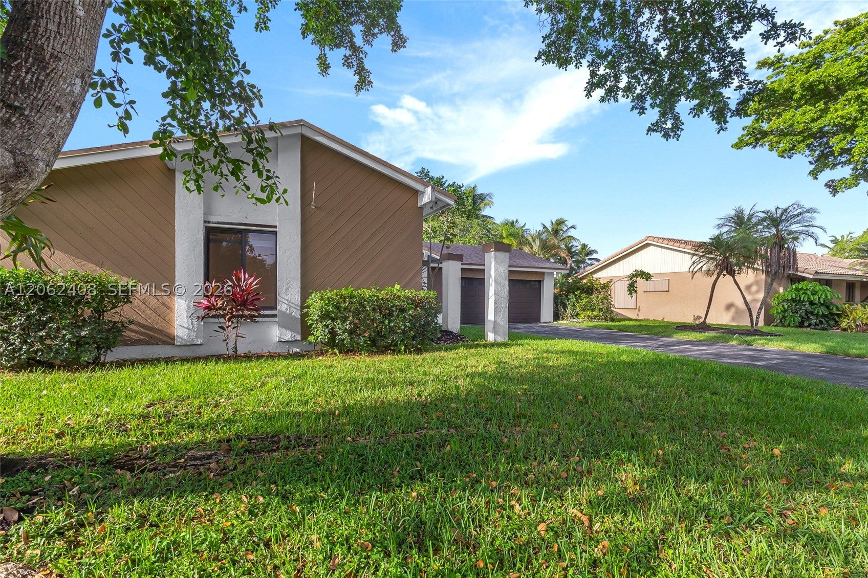 11905 Sailboat Dr