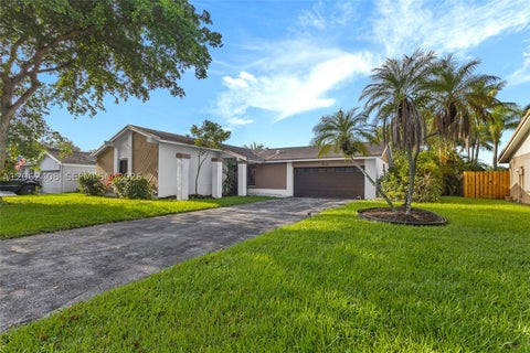 Photo of 11905 Sailboat Dr, Cooper City, FL 33026 (MLS # A12062408)