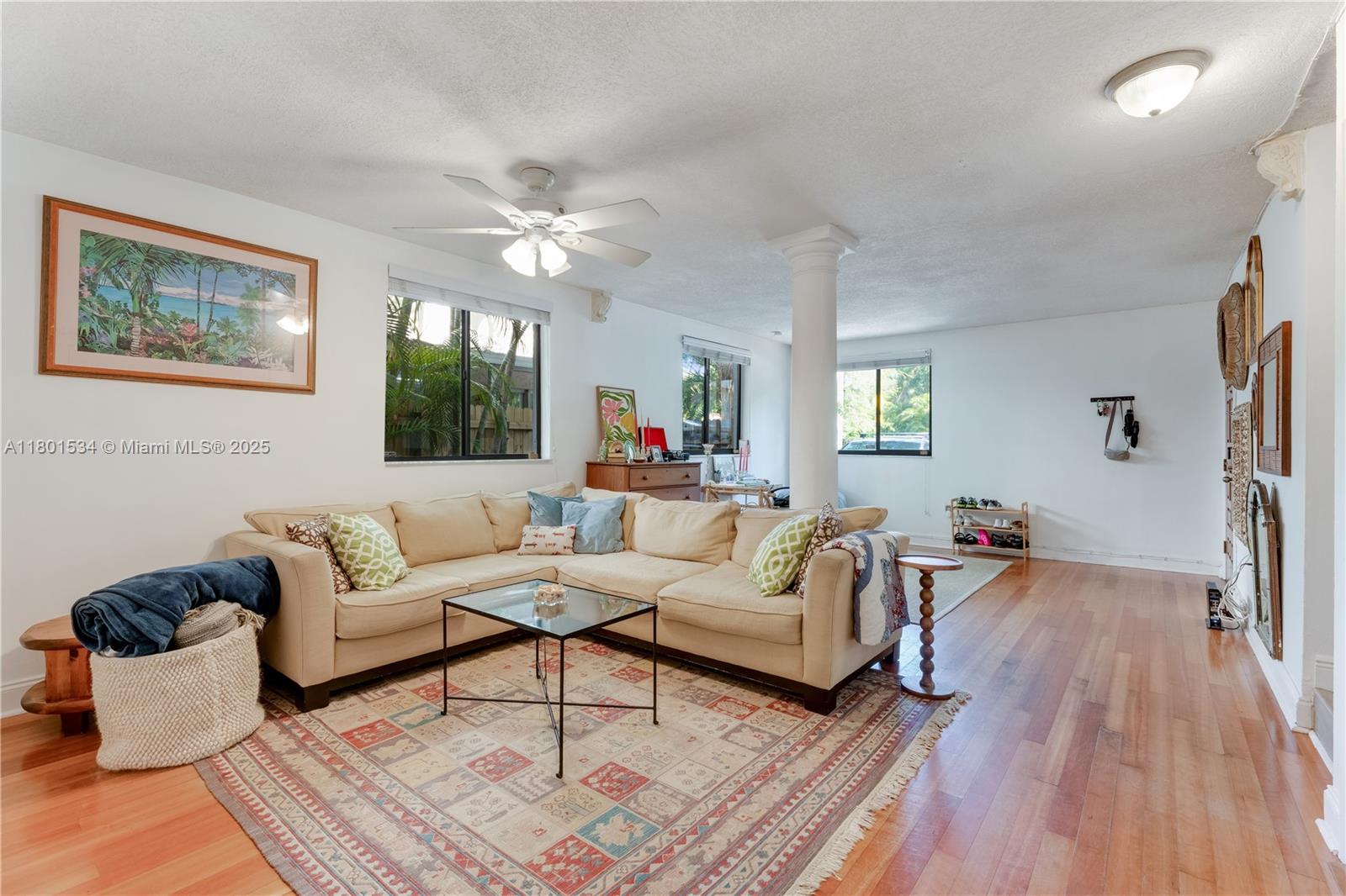 3182 Day Ave