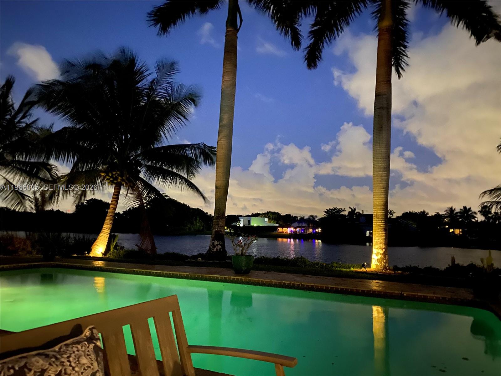 960 Bayberry Point Dr