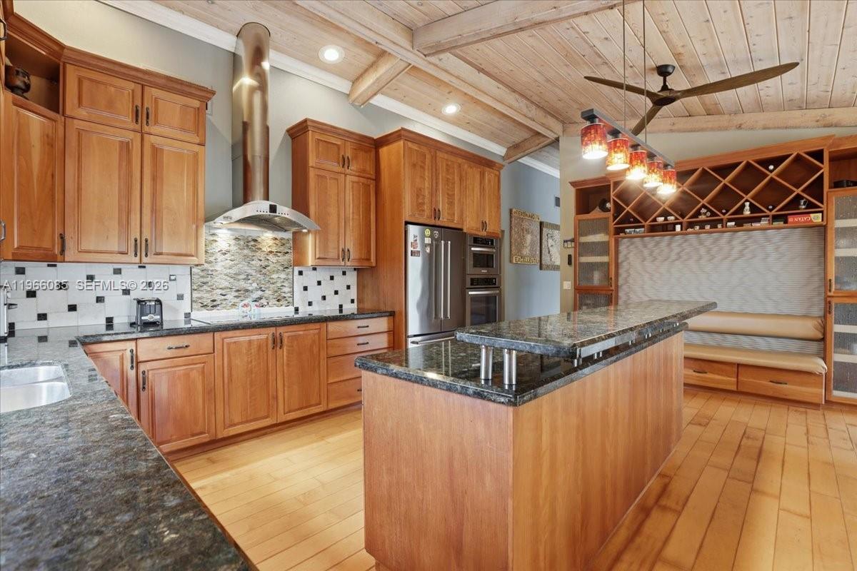 DAVIDE ISLES - Residential