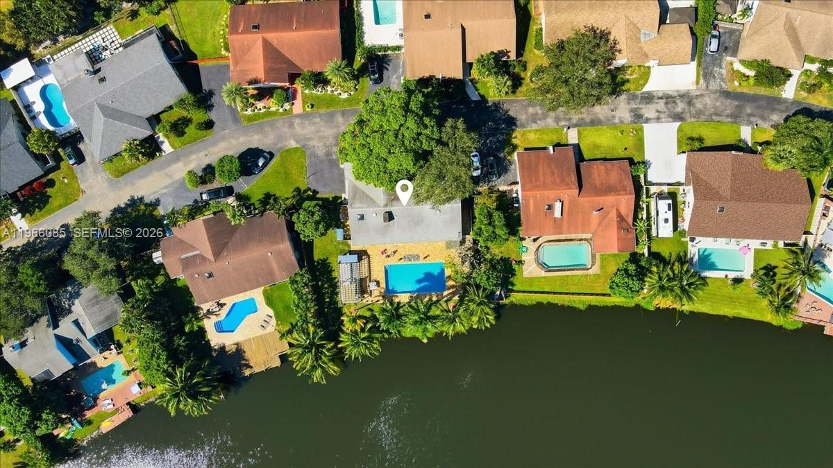 DAVIDE ISLES - Residential