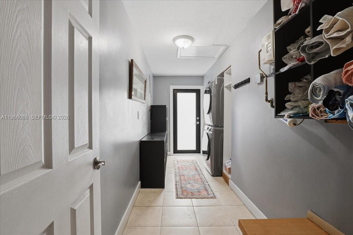 DAVIDE ISLES - Residential