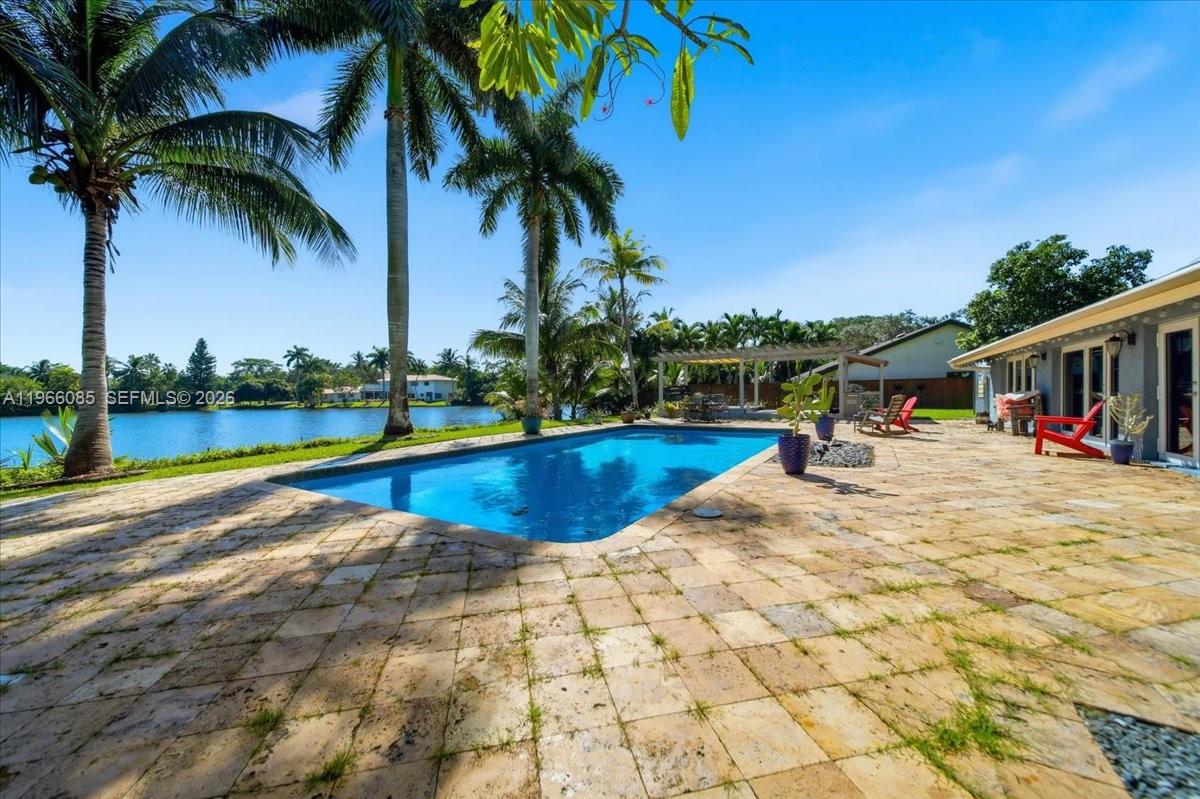 DAVIDE ISLES - Residential