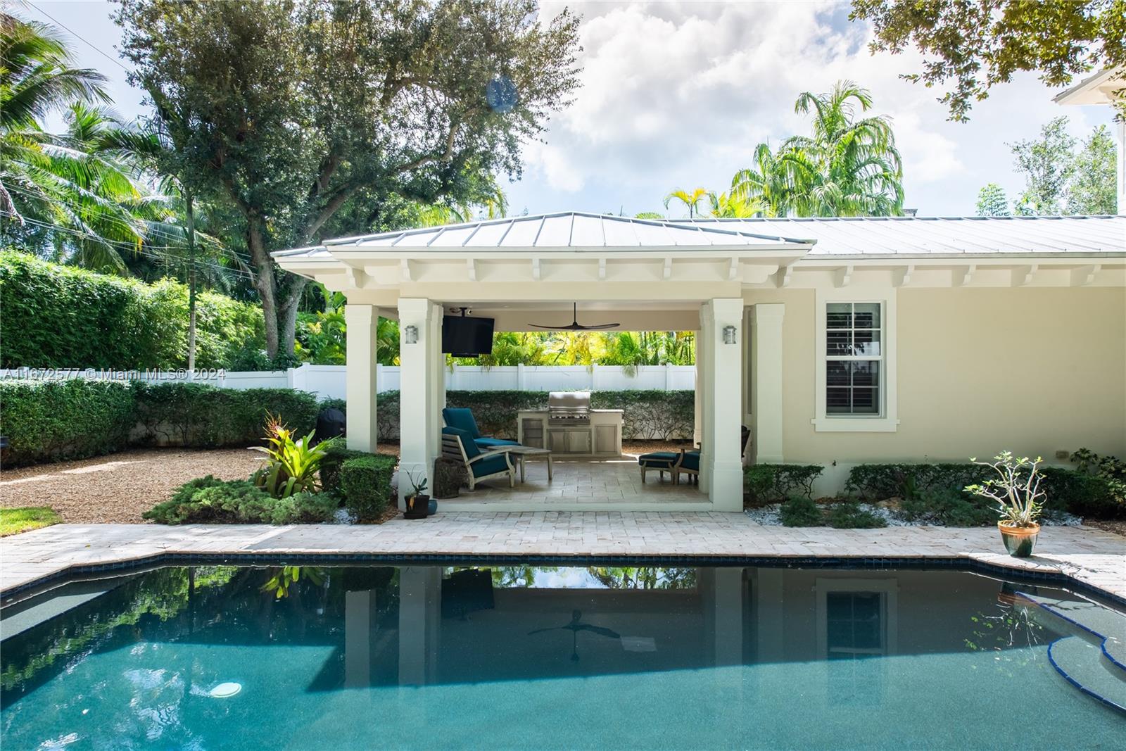 PINECREST VILLAS 2 ADDN - Residential
