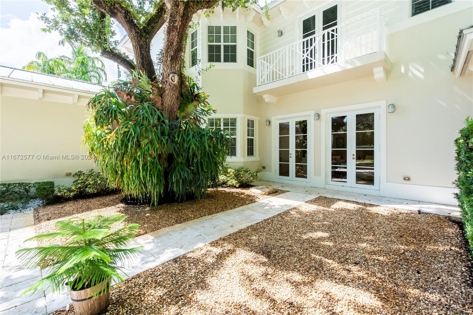 PINECREST VILLAS 2 ADDN - Residential