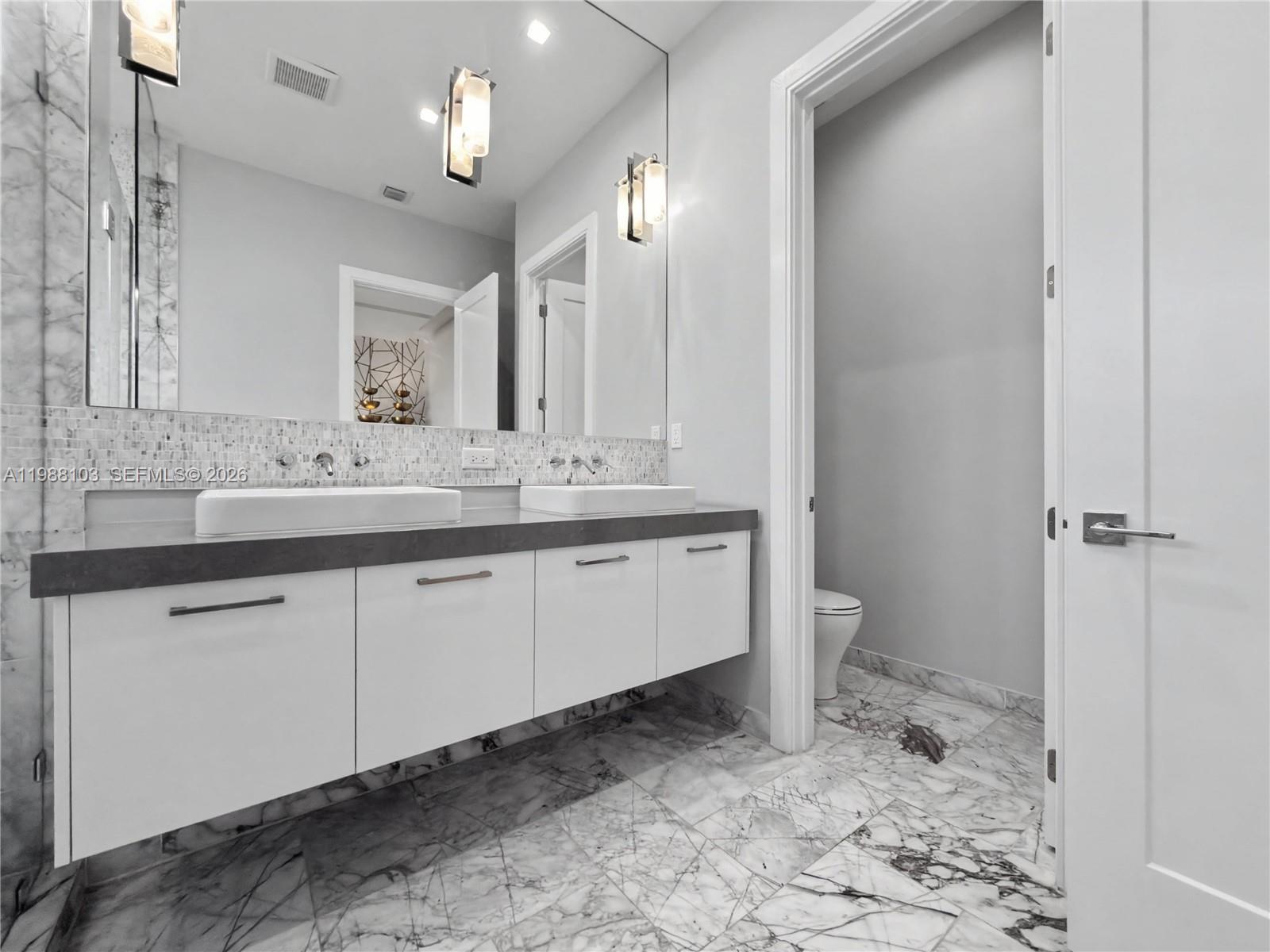 CANARIAS AT DORAL - Residential Lease