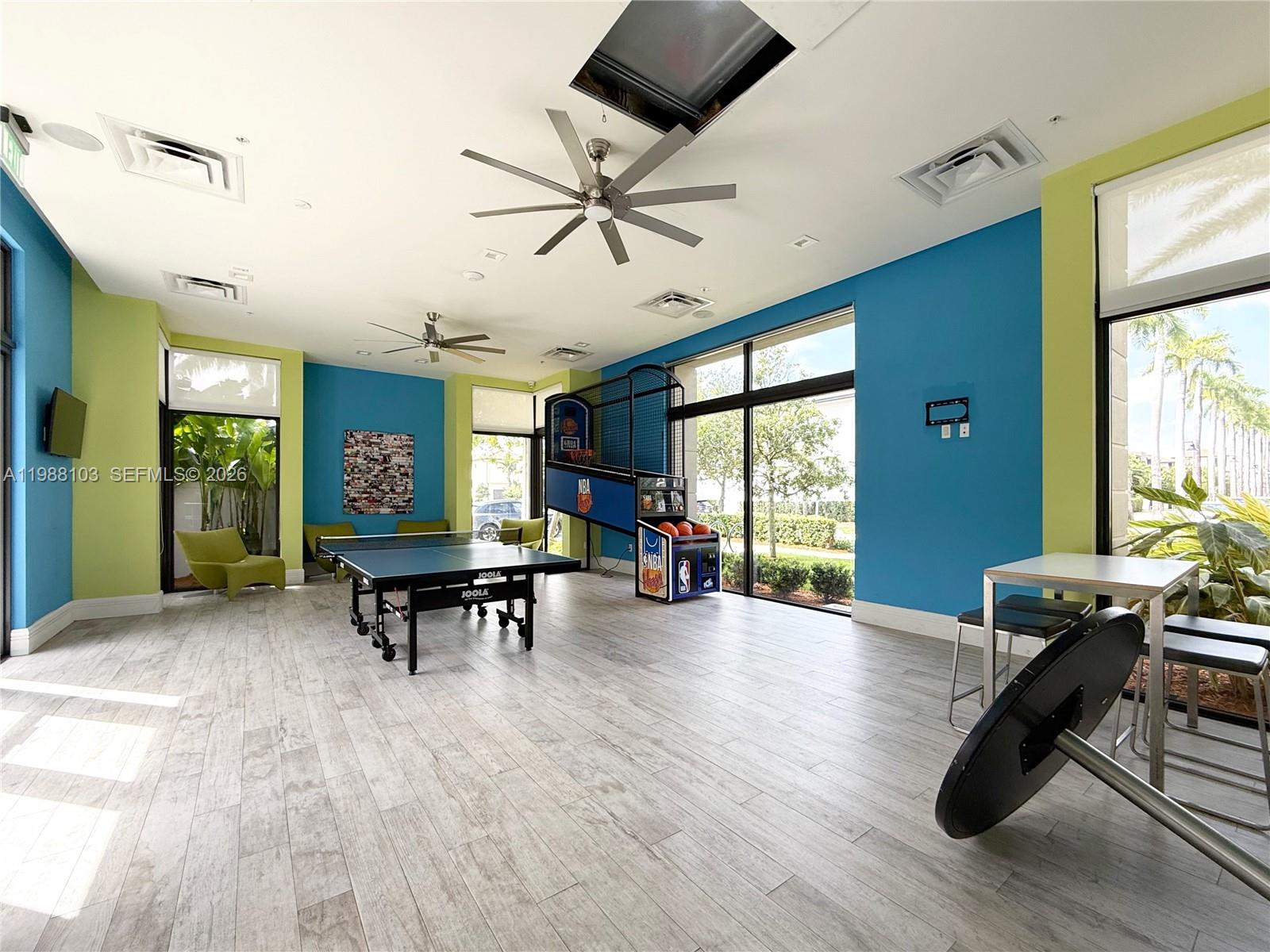 CANARIAS AT DORAL - Residential Lease