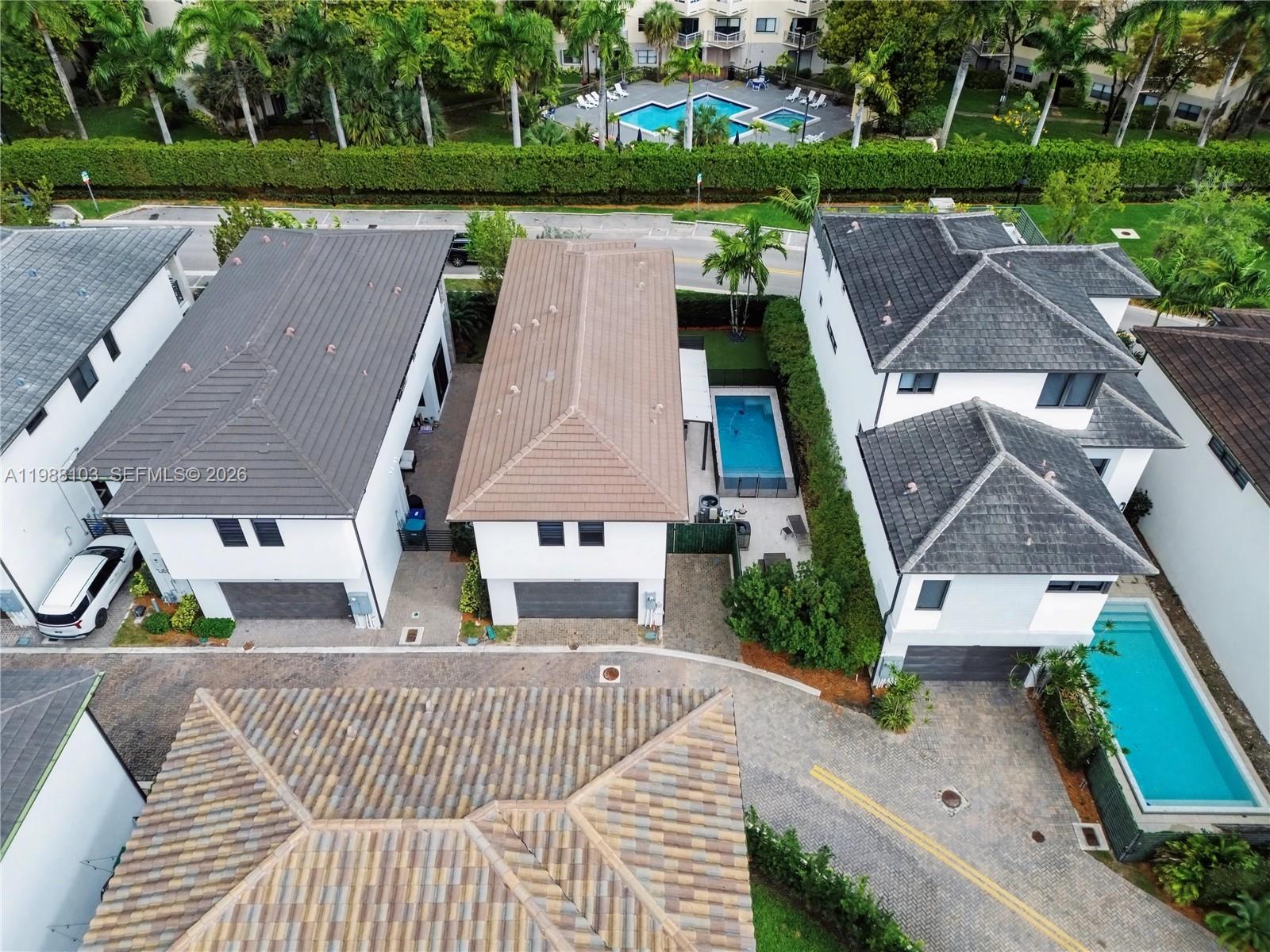 CANARIAS AT DORAL - Residential Lease