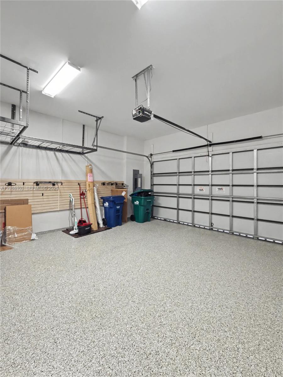 CANARIAS AT DORAL - Residential Lease