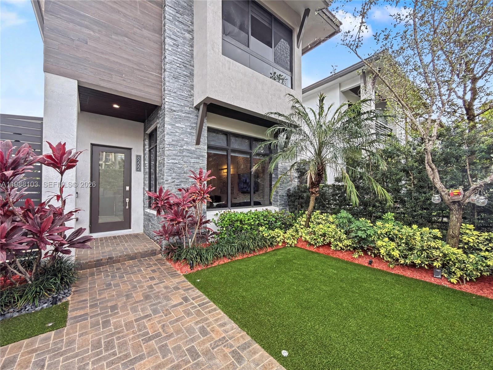 CANARIAS AT DORAL - Residential Lease