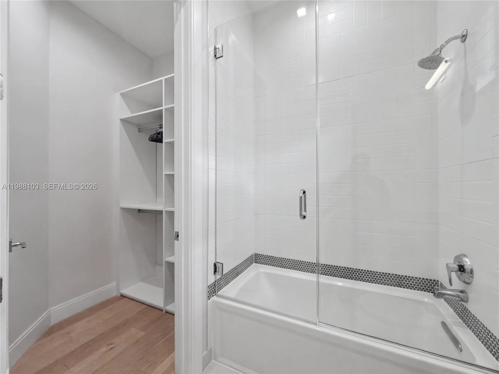 CANARIAS AT DORAL - Residential Lease