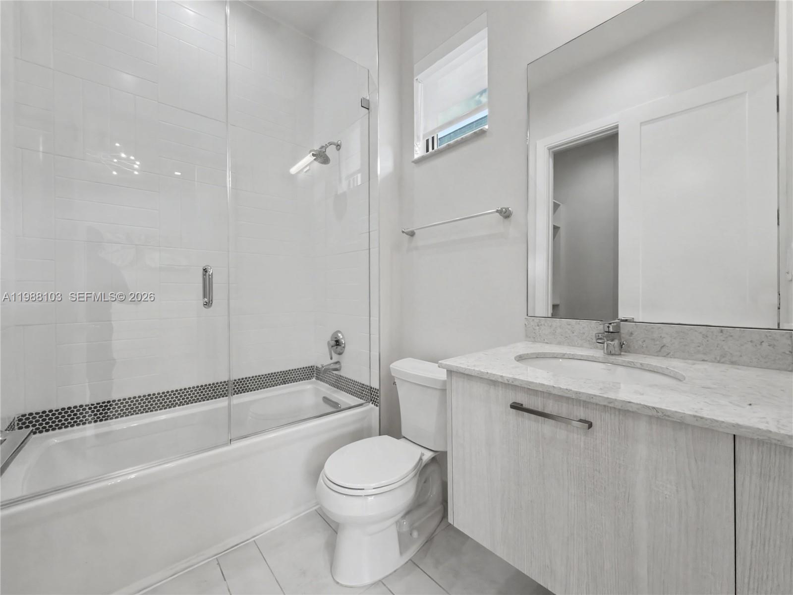 CANARIAS AT DORAL - Residential Lease