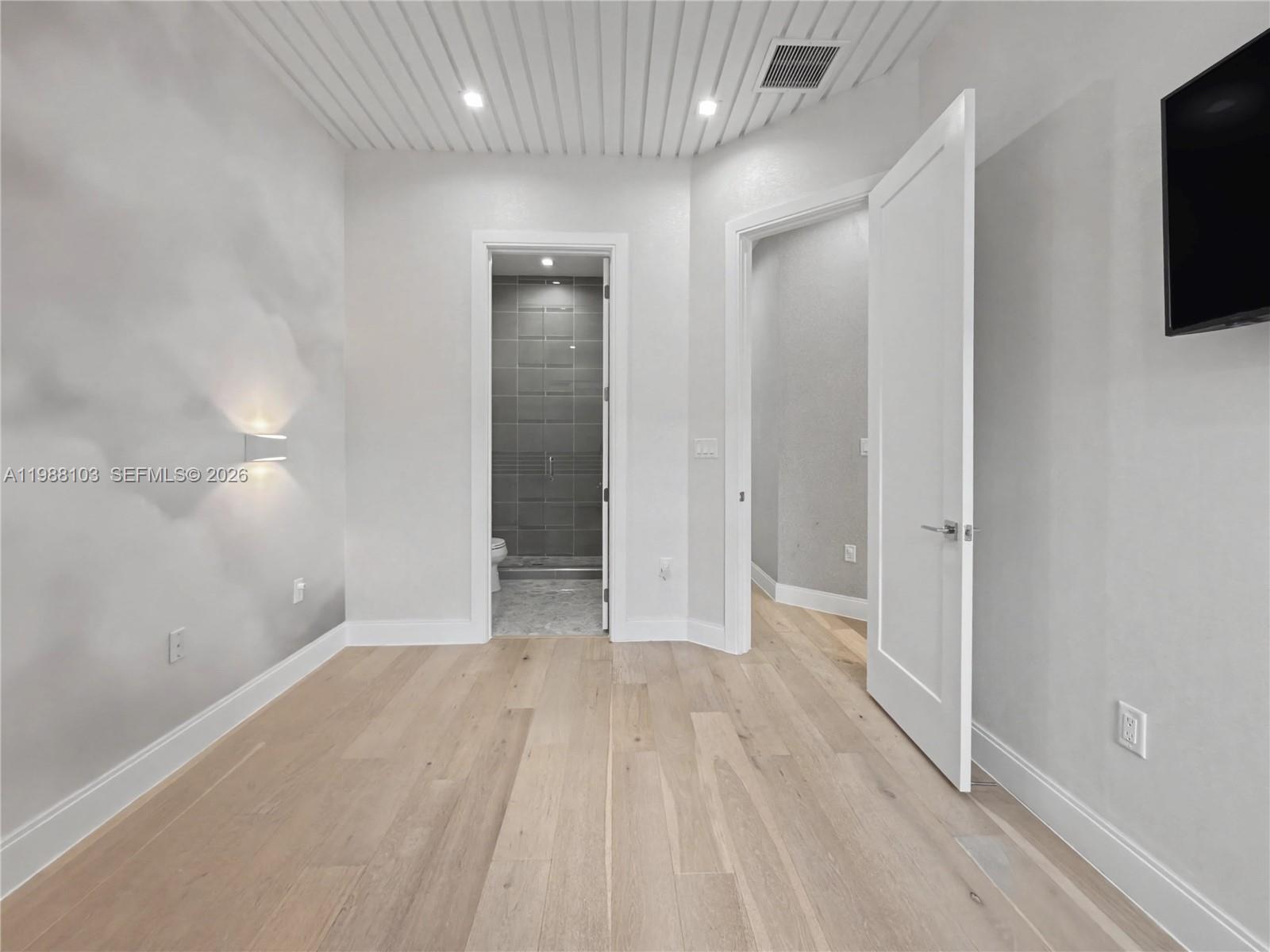 CANARIAS AT DORAL - Residential Lease