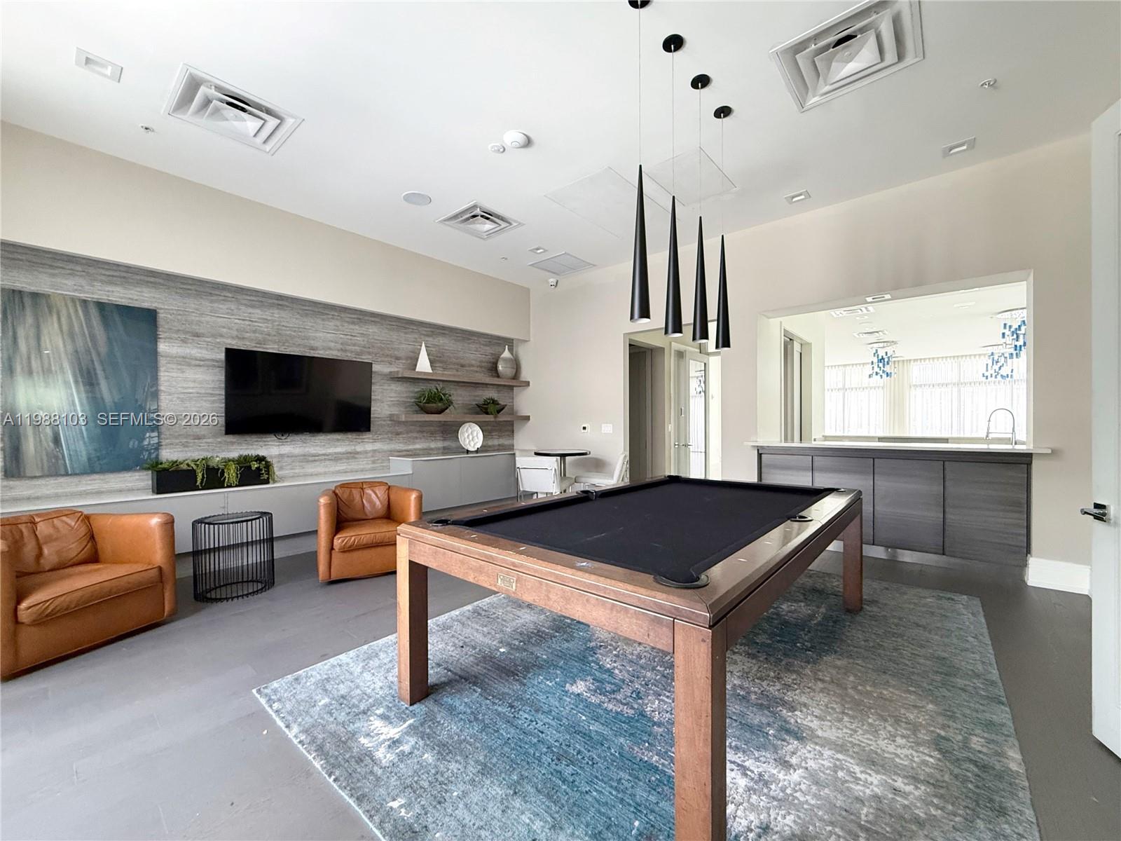 CANARIAS AT DORAL - Residential Lease