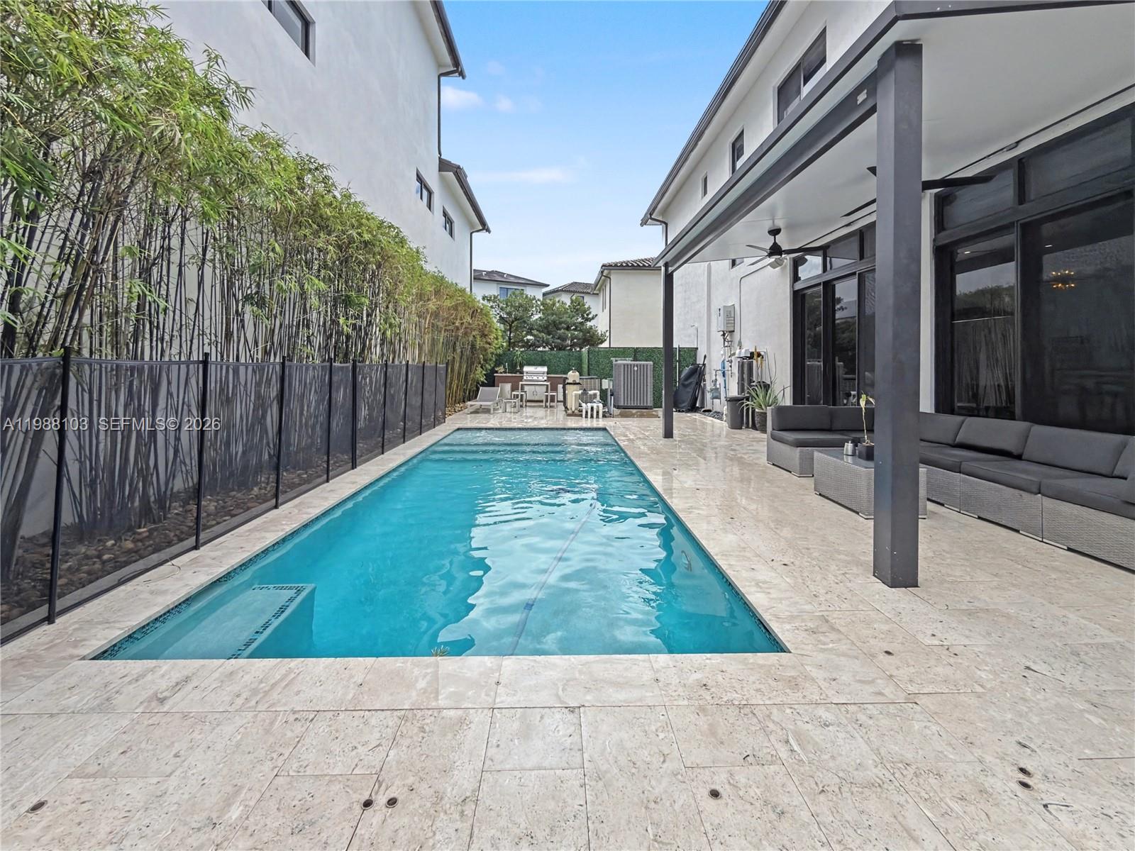 CANARIAS AT DORAL - Residential Lease