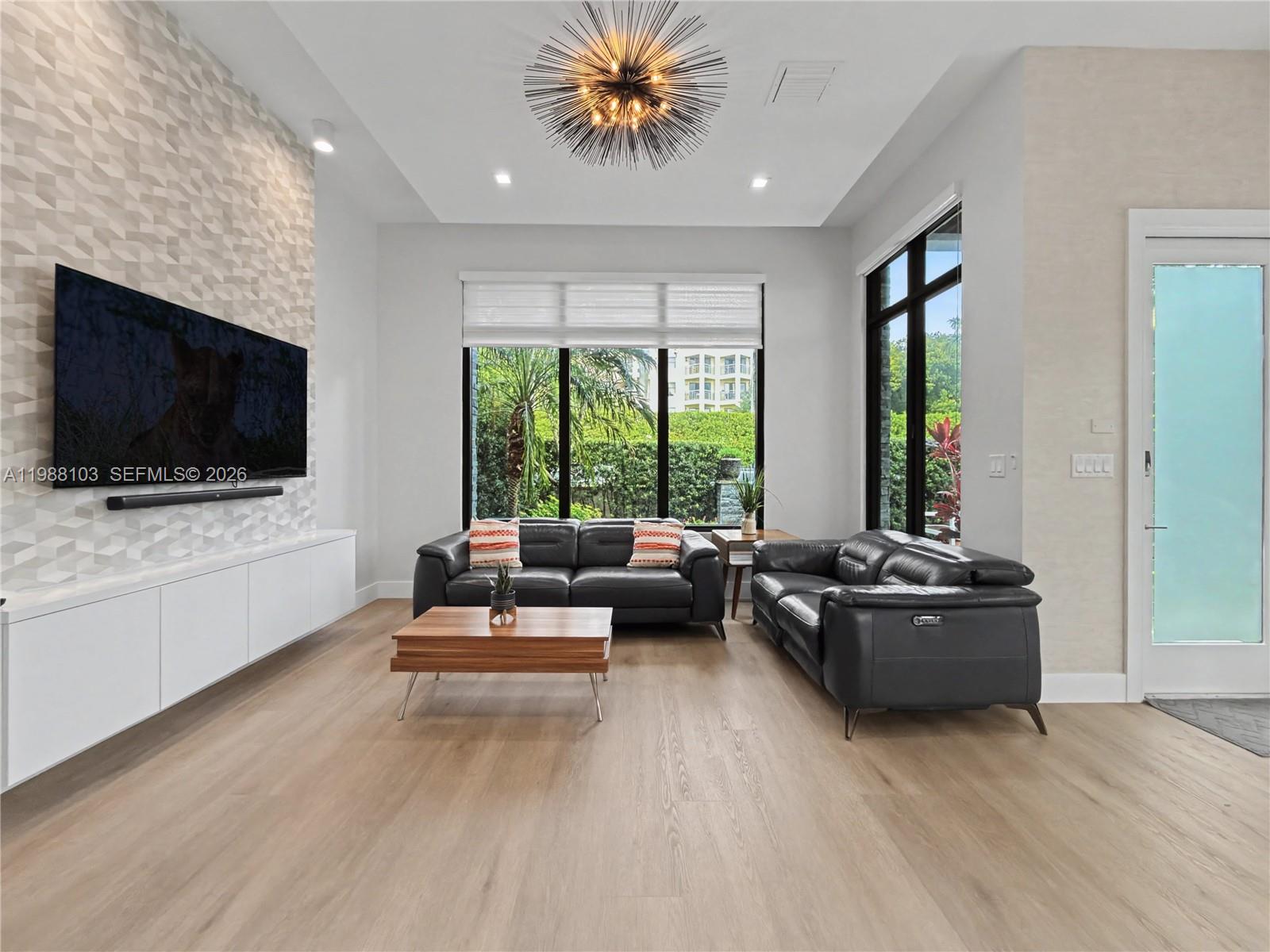 CANARIAS AT DORAL - Residential Lease