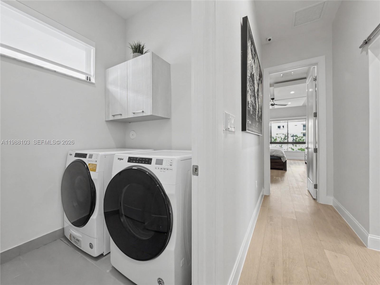 CANARIAS AT DORAL - Residential Lease