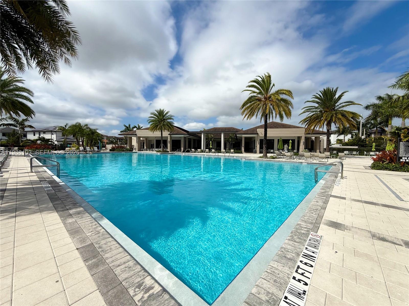 CANARIAS AT DORAL - Residential Lease