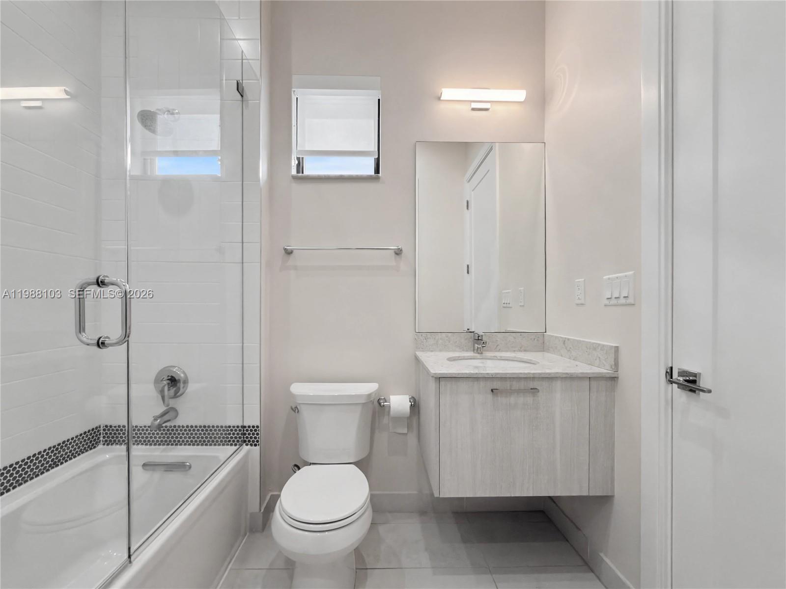 CANARIAS AT DORAL - Residential Lease