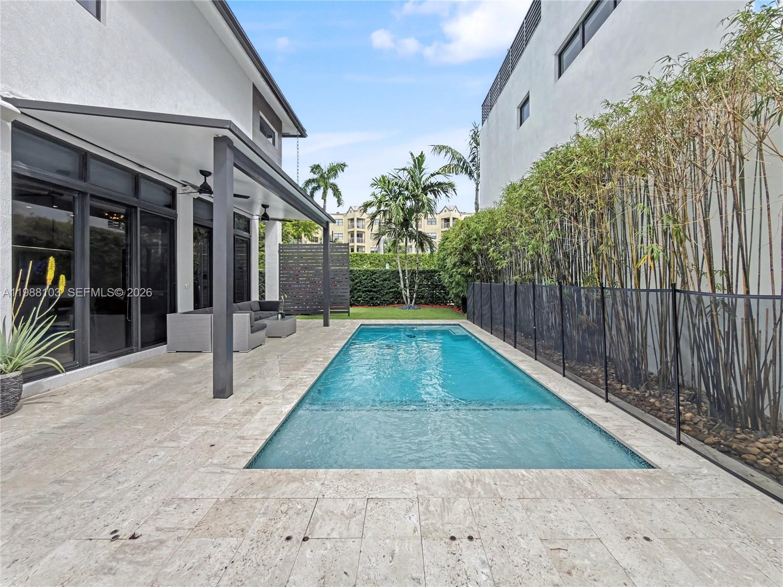 CANARIAS AT DORAL - Residential Lease